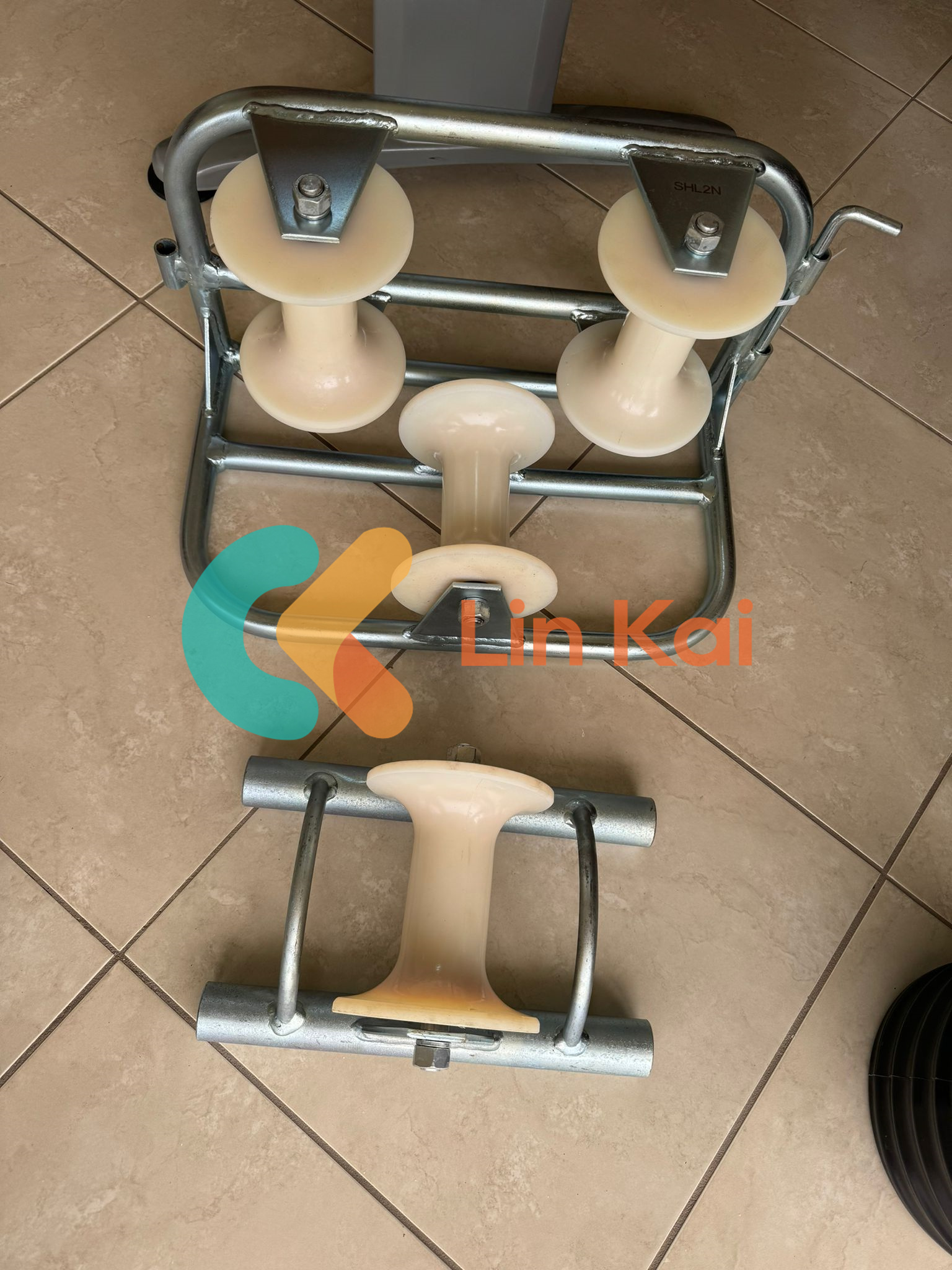 केबल ग्राउंड रोलर के मुख्य कार्य क्या हैं?